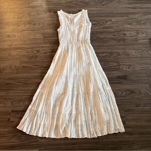 BB Dakota Cream Sleeveless Maxi Dress XS White with subtle blue watercolor